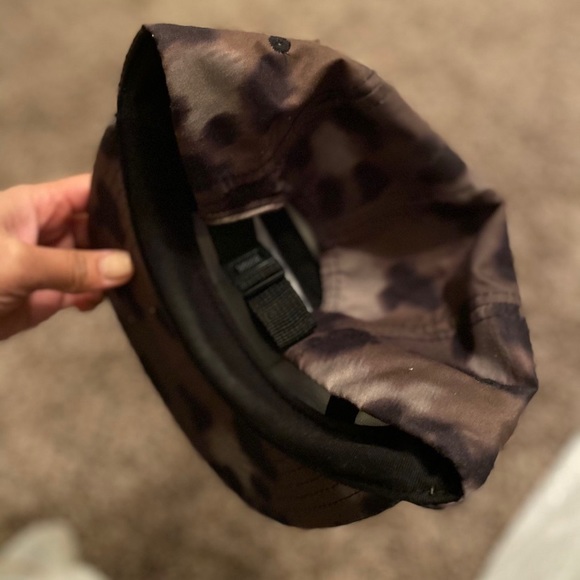 $10 HATS UNISEX - Picture 13 of 15